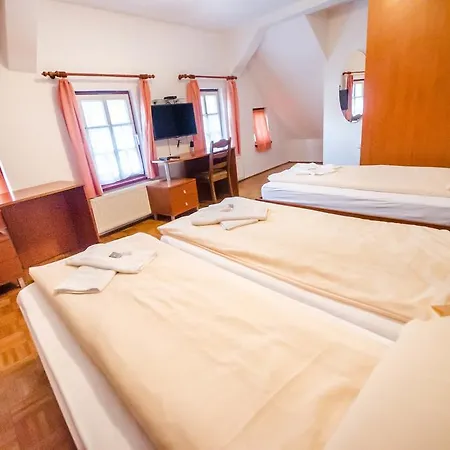 Skafar 3* Idrija